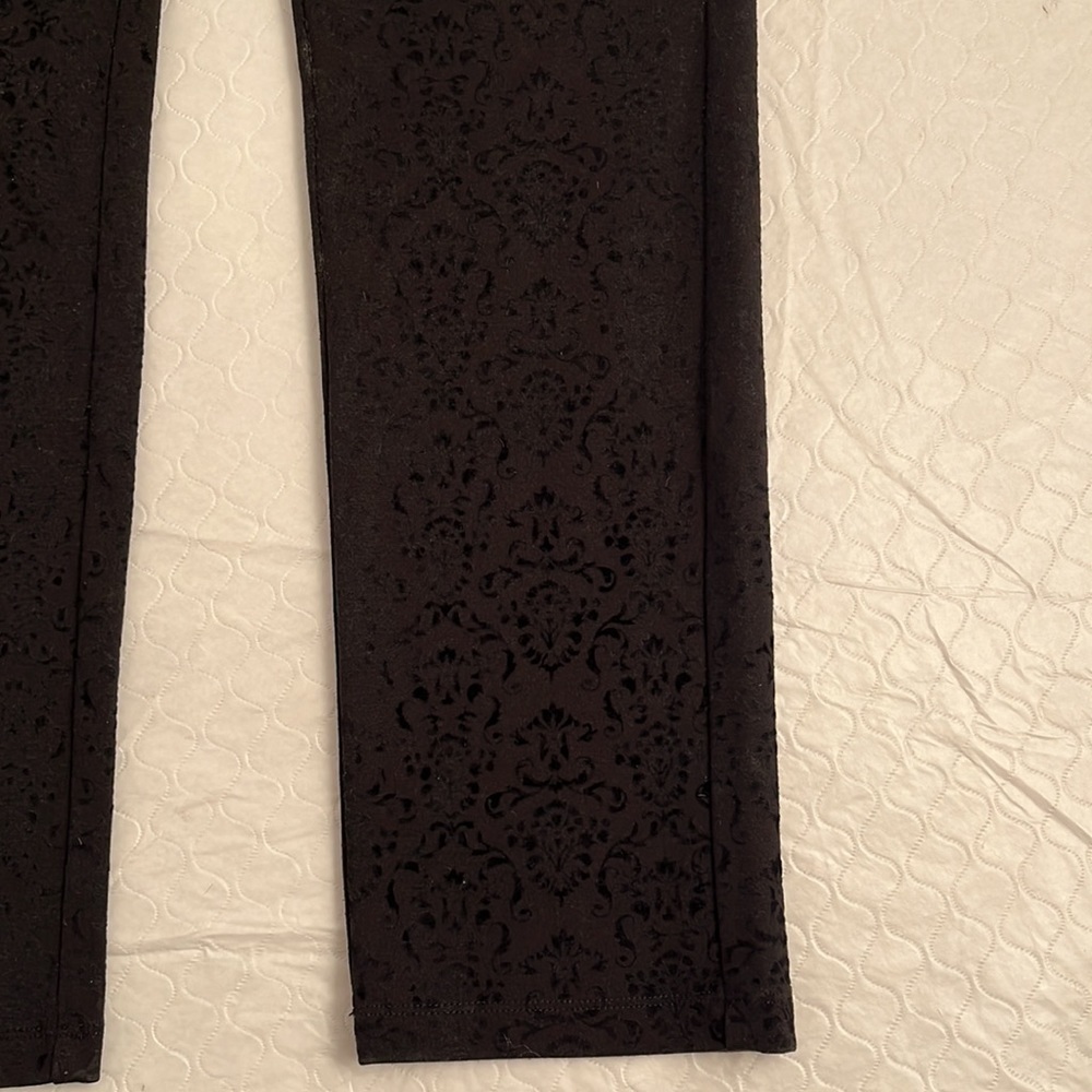 Not Your Daughter’s Jeans black pattern pull-on leggings - Picture 8 of 13
